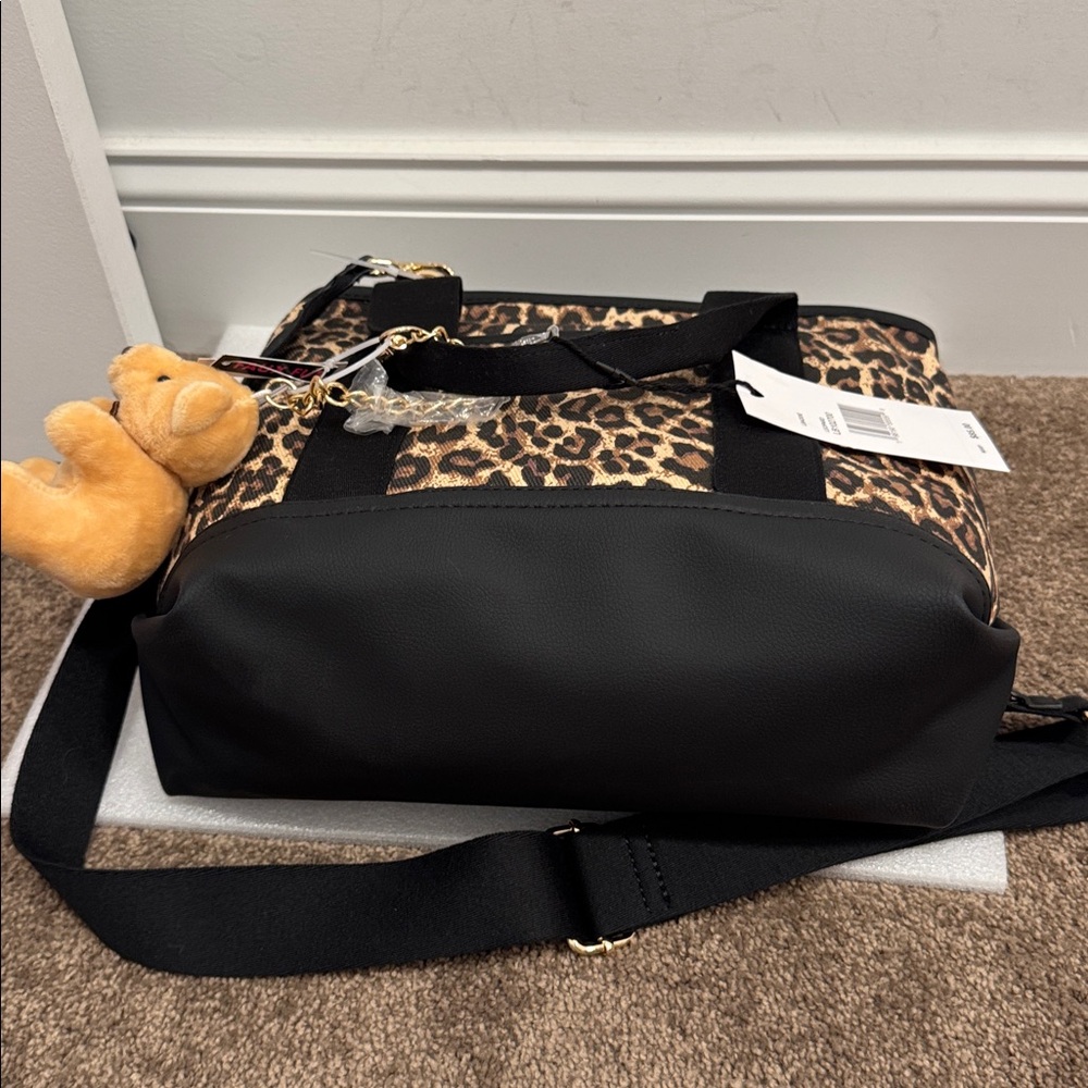 BETSEY JOHNSON Leopard Print Tote Bag with Heart Accent- NWT - Picture 5 of 8